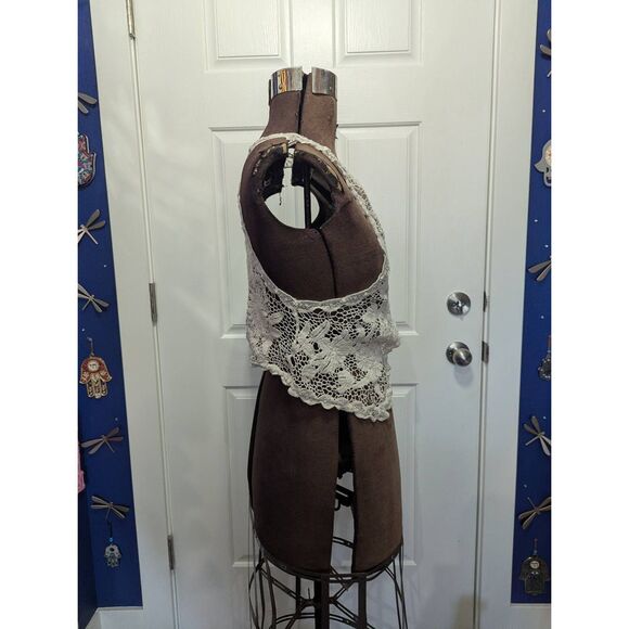 Sz M Lace Cropped Vest - So Boho! - Picture 3 of 11
